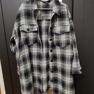 Forever 21 Size 0X Plaid White and Black